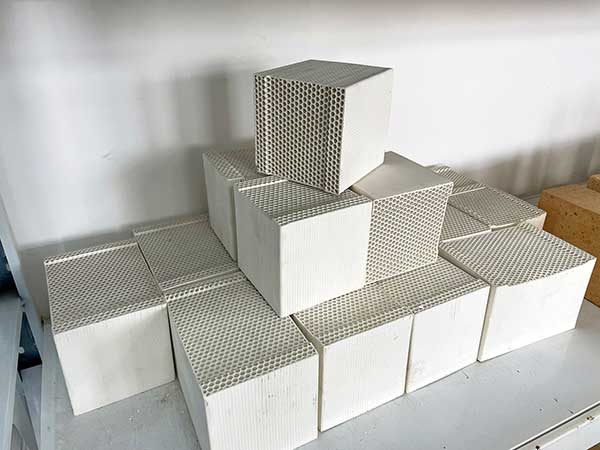 蜂窝陶瓷蓄热体