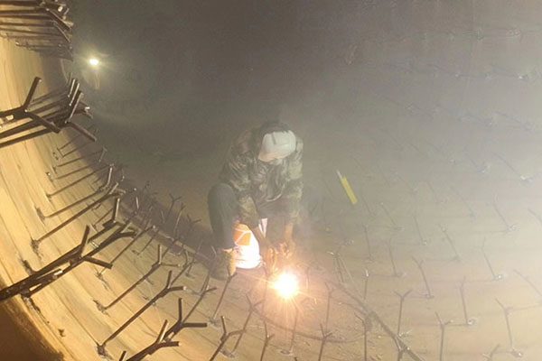 耐火浇注料施工