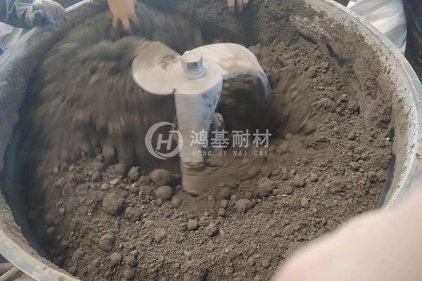 耐火浇注料加多少水